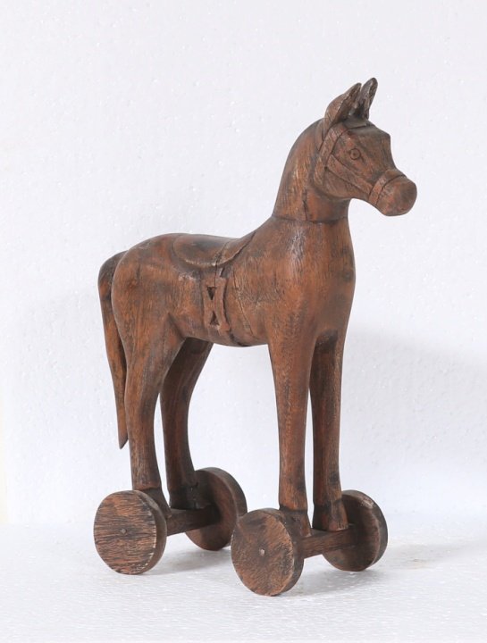 WOODEN WEEL HORSE